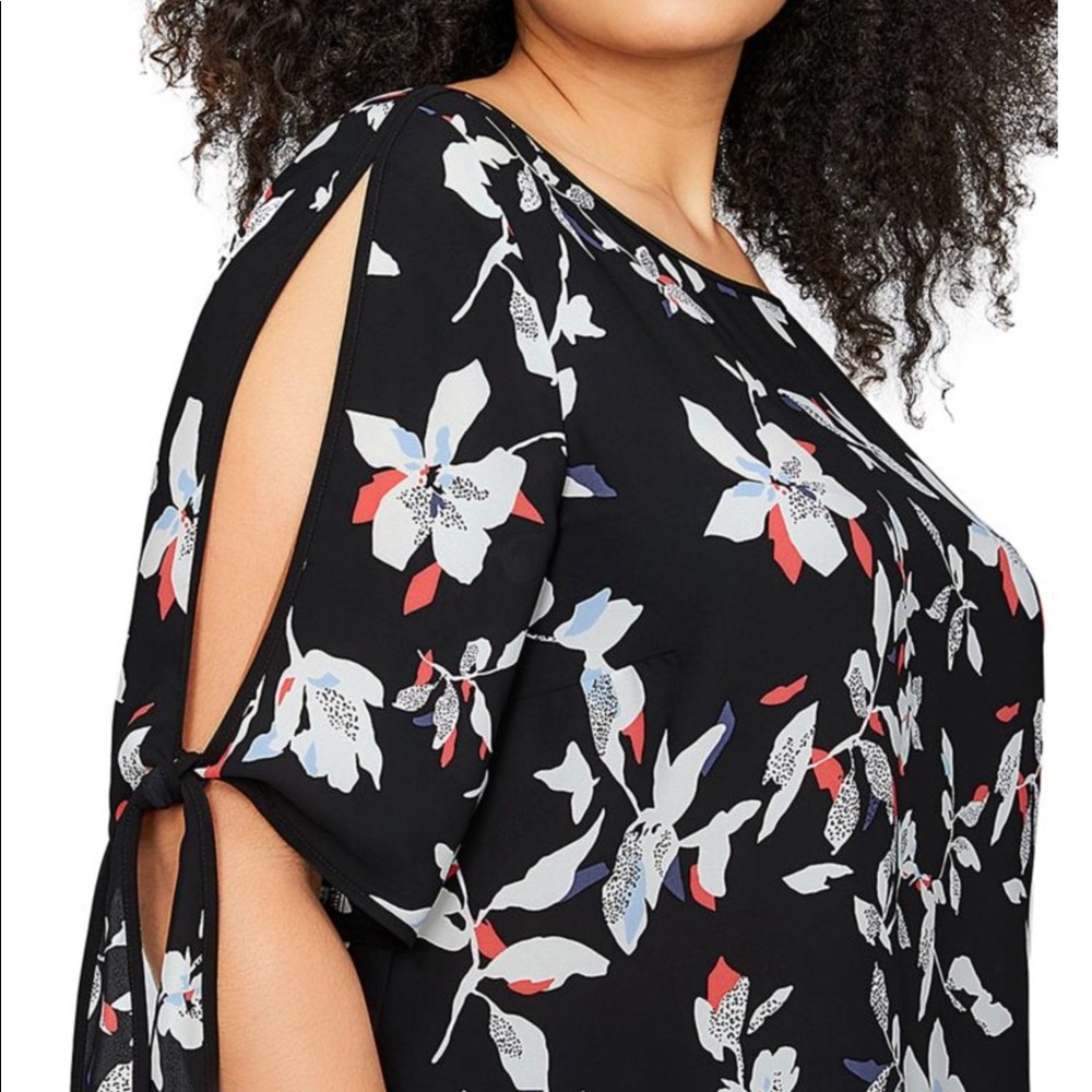 14W FLORAL ELBOW-SLEEVE BLOUSE ADDITION ELLE